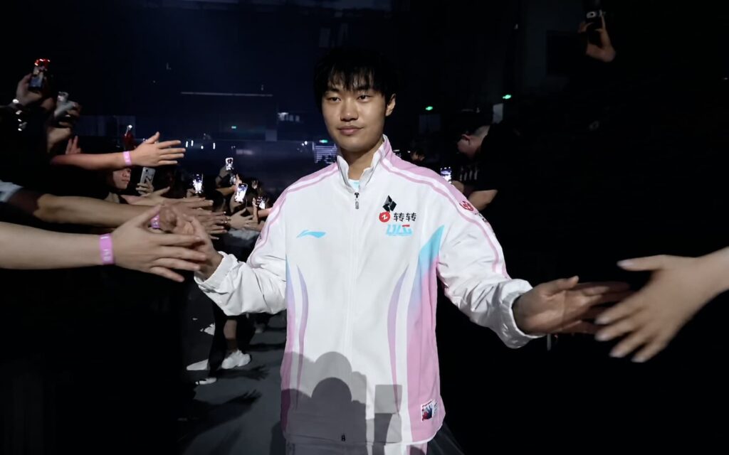 Chinese esports player fined $22,000 for skipping mandatory fan high-five session