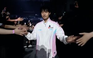 Chinese esports player fined $22,000 for skipping mandatory fan high-five session